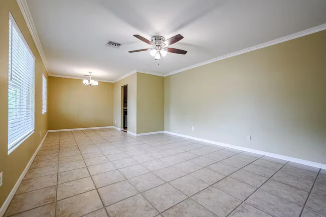 1005 E Cavalier Dr Phoenix, AZ 85014 photo 4