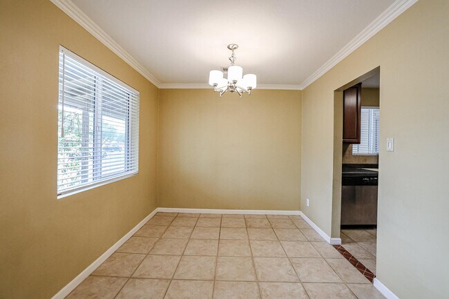 1005 E Cavalier Dr Phoenix, AZ 85014 photo 5