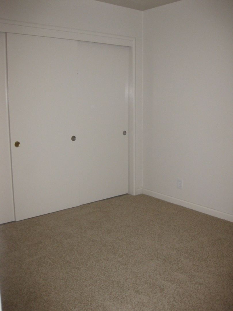 1516 Henry Street photo 5