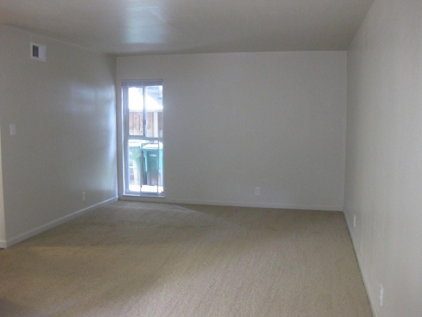 1516 Henry Street photo 2