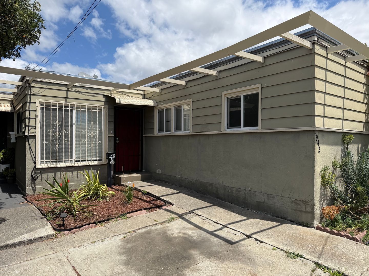 942 57th St Oakland, CA 94608 photo 3