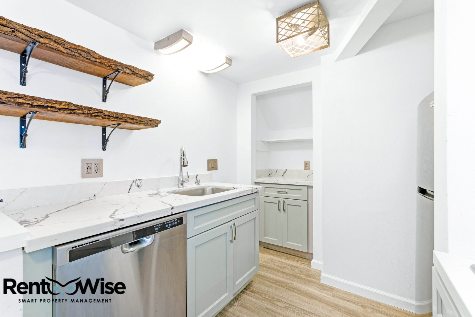 133A Caine Ave photo 4