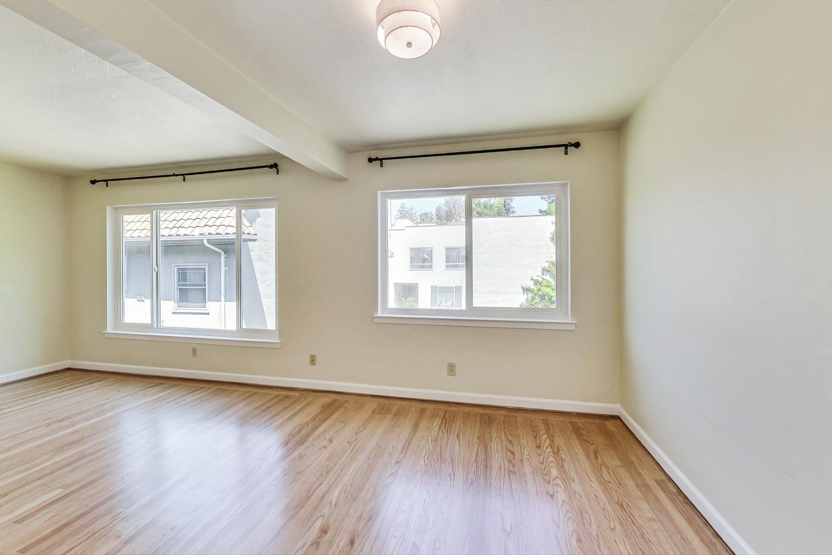 Apartments on Lakeshore Avenue Unit · Oakland photo 3