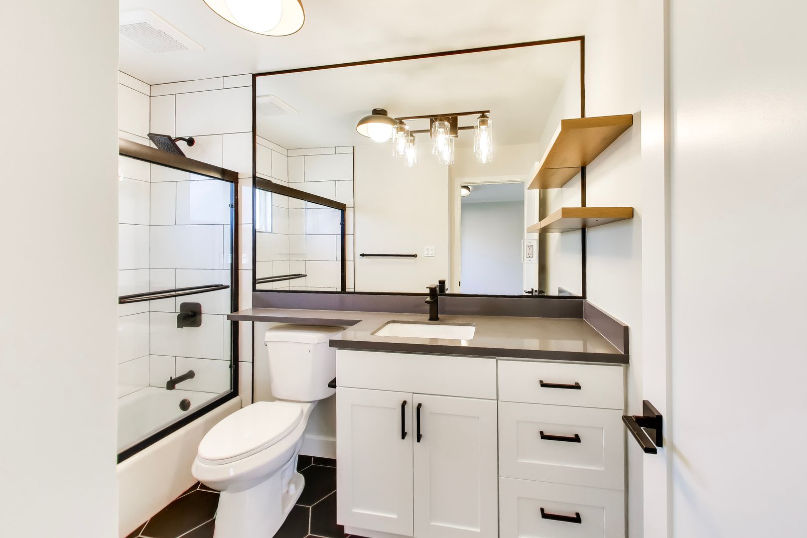 1265 Oak Grove Ave Burlingame, CA 94010 photo 4
