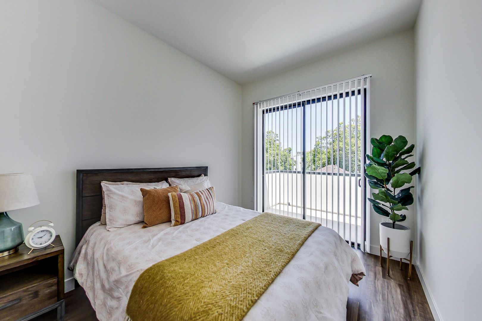 950 Lofts photo 5