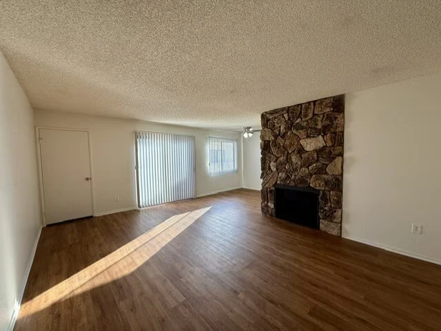 11819 Kiowa Ave photo 2