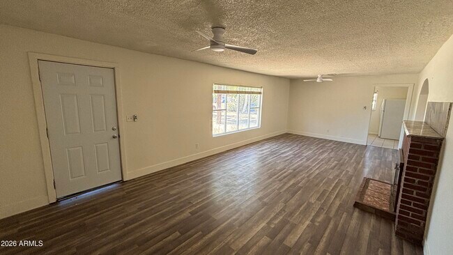 2528 E Hartford Ave Phoenix, AZ 85032 photo 4