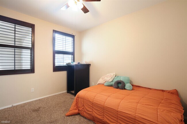 36046 Joltaire Way Winchester, CA 92596 photo 3