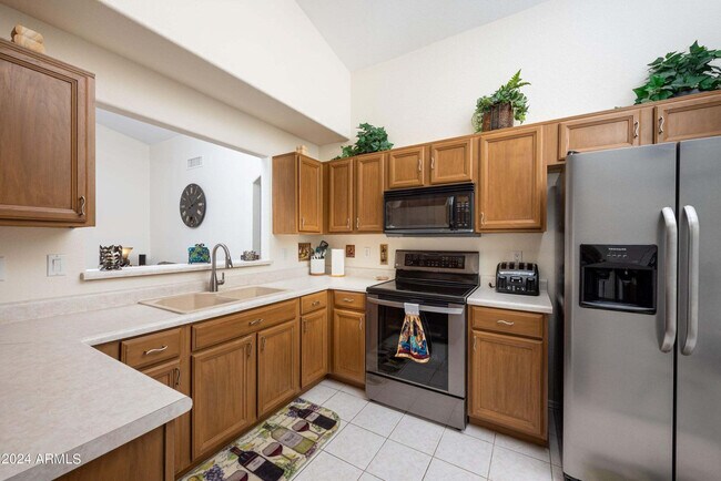 707 W Baylor Ln Gilbert, AZ 85233 photo 4