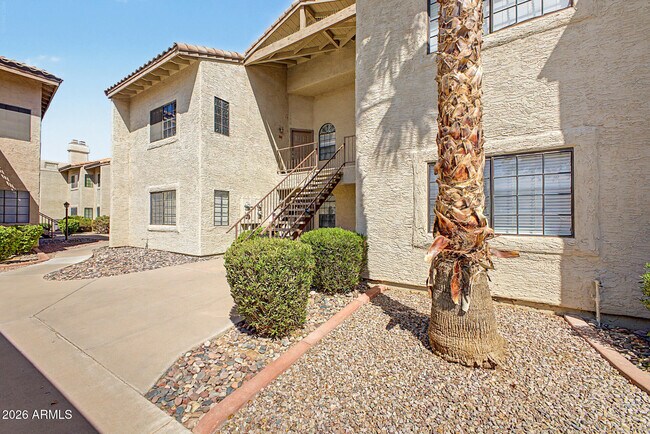 930 N Mesa Dr Mesa, AZ 85201 photo 3