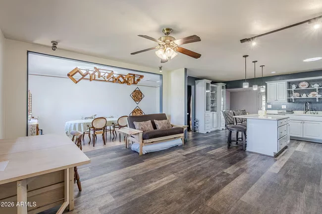 1022 W Apollo Ave Tempe, AZ 85283 photo 4