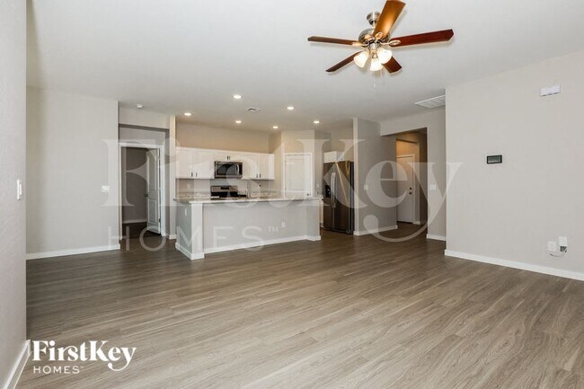 7200 E Eagle Nest Way San Tan Valley, AZ 85143 photo 2