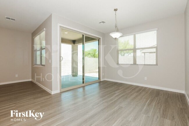 7200 E Eagle Nest Way San Tan Valley, AZ 85143 photo 4