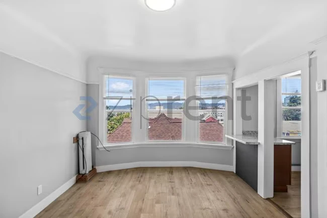 Unit 411 photo 2