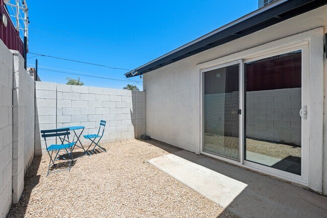 1110 E Polk St Phoenix, AZ 85006 photo 5