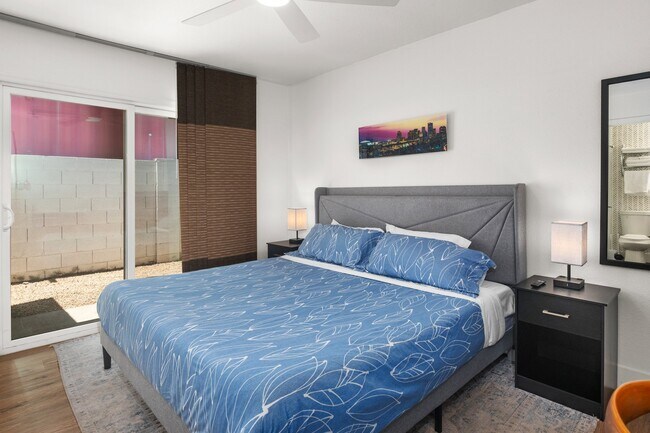 1110 E Polk St Phoenix, AZ 85006 photo 2