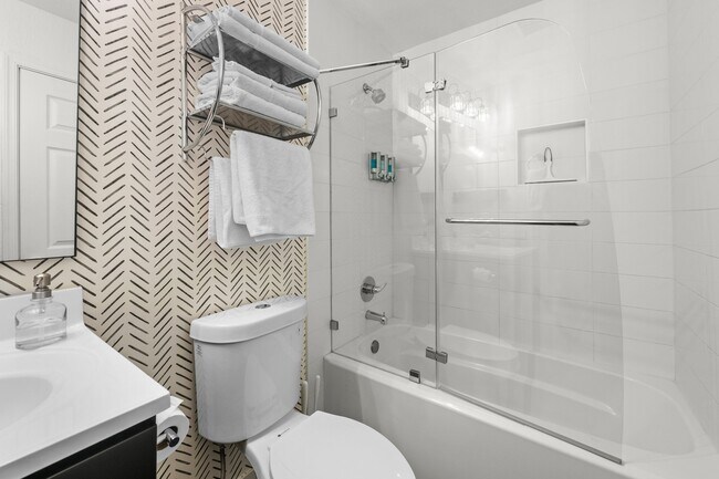 1110 E Polk St Phoenix, AZ 85006 photo 4