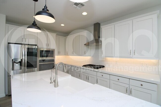 4032 S Sequoia Dr Gilbert, AZ 85297 photo 3