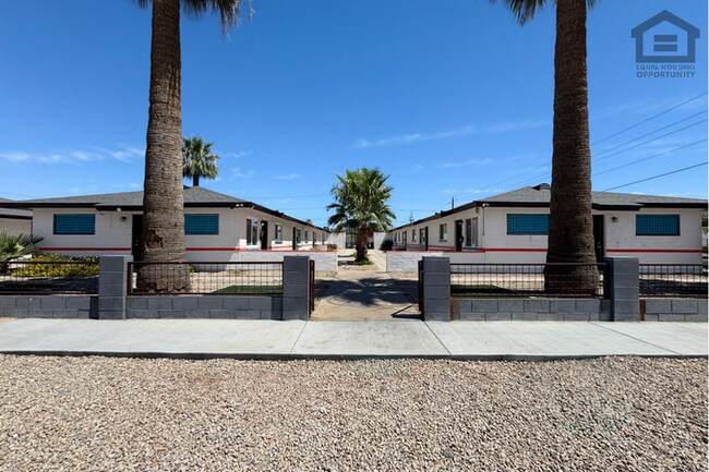 1346 E Willetta St Phoenix, AZ 85006 photo 3