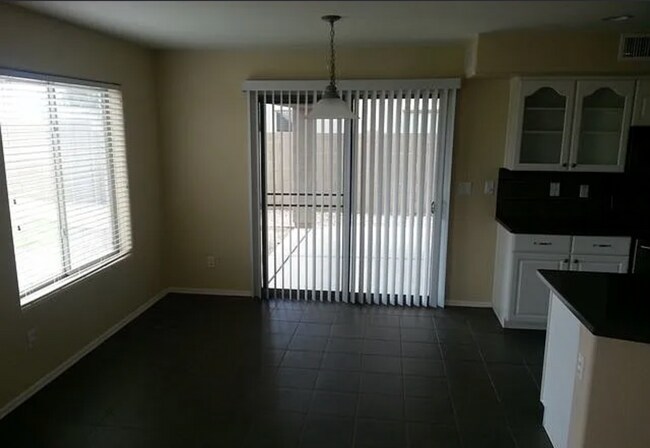 25781 W Elizabeth Ave Buckeye, AZ 85326 photo 4
