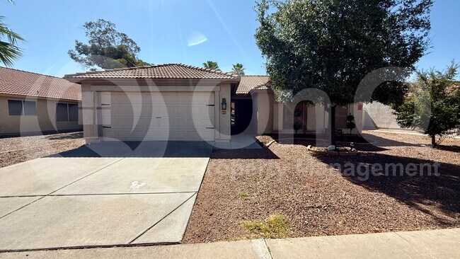 641 S Golden Key St Gilbert, AZ 85233 photo 2