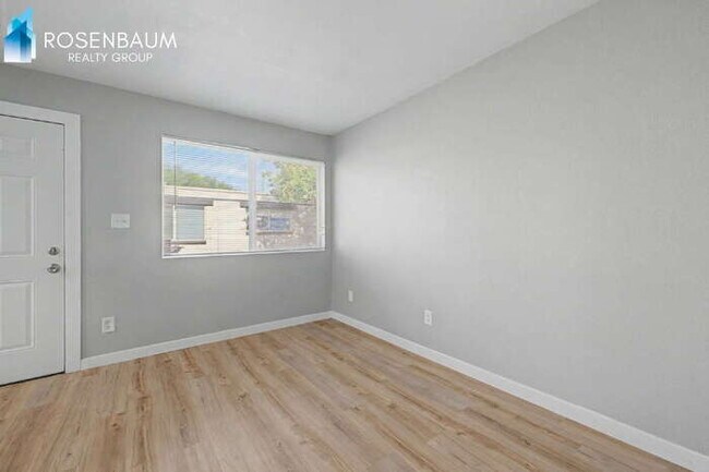 1925 W Village Dr Phoenix, AZ 85023 photo 2