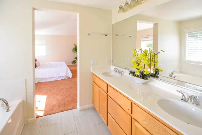 2903 Stallion Way San Jose, CA 95121 photo 2
