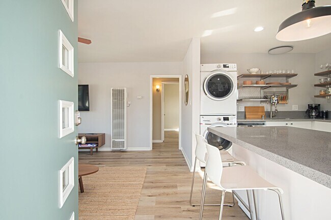 1837 Locust St San Diego, CA 92106