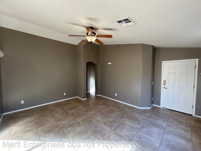 19464 N Braden Rd Maricopa, AZ 85138 photo 3