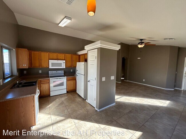 19464 N Braden Rd Maricopa, AZ 85138 photo 4