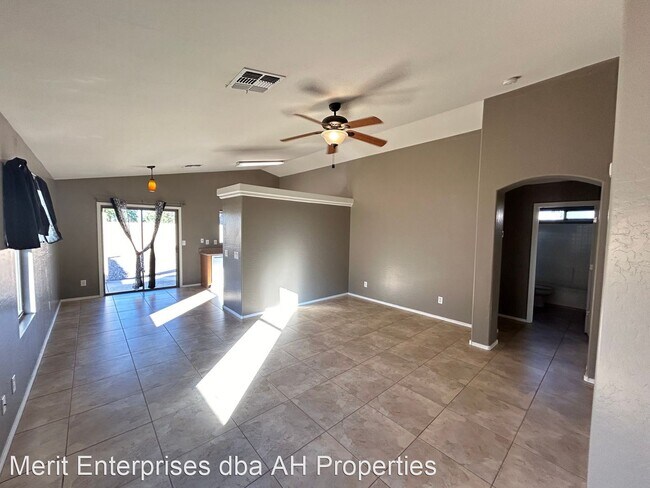 19464 N Braden Rd Maricopa, AZ 85138 photo 2