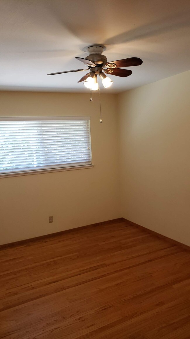 1463 Dentwood Dr San Jose, CA 95118 photo 3
