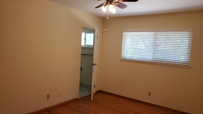 1463 Dentwood Dr San Jose, CA 95118 photo 4
