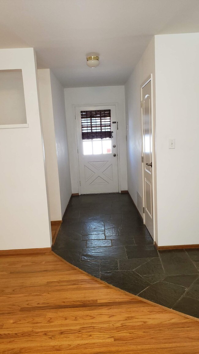 1463 Dentwood Dr San Jose, CA 95118 photo 2