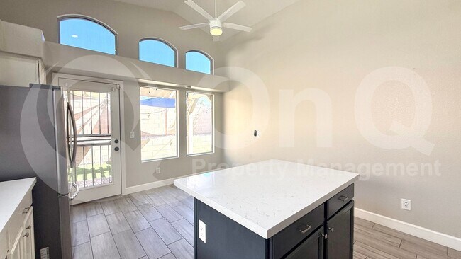19825 N 49th Ave Glendale, AZ 85308 photo 5