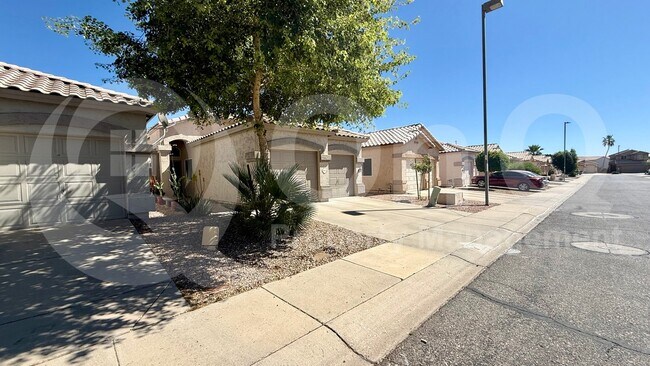 19825 N 49th Ave Glendale, AZ 85308 photo 2