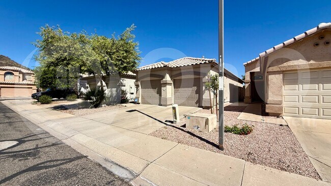 19825 N 49th Ave Glendale, AZ 85308 photo 3