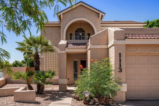 1113 W Highland St Chandler, AZ 85224 photo 2