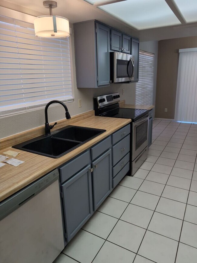 1113 W Highland St Chandler, AZ 85224 photo 5