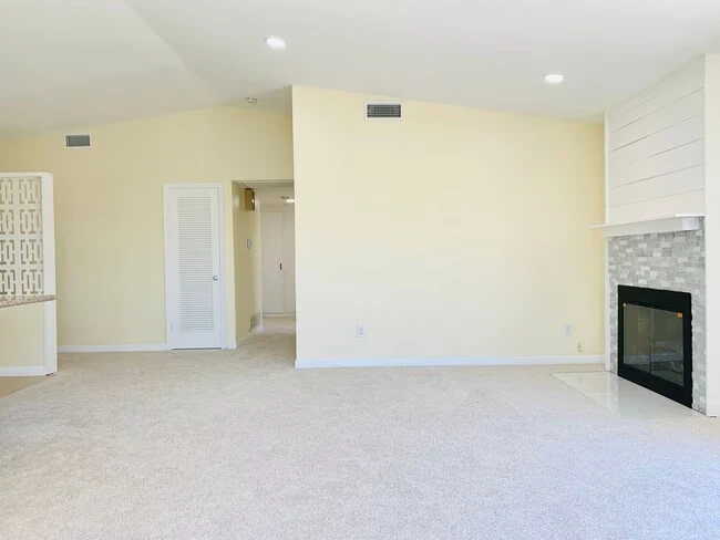 5277 Mt Ararat Dr San Diego, CA 92111 photo 2