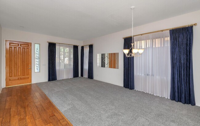 10491 E Meadowhill Dr Scottsdale, AZ 85255 photo 2