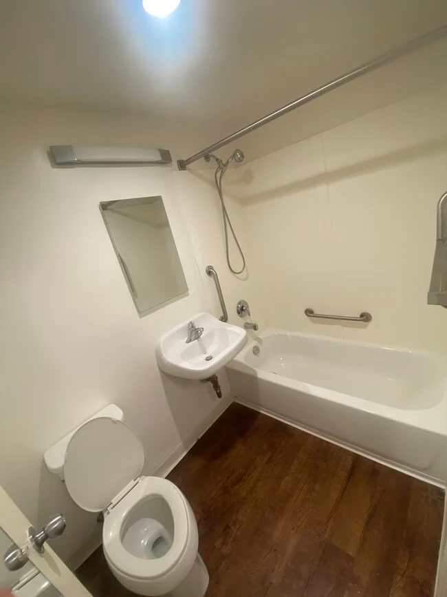 Luther Tower - 55+ Affordable Community photo 5
