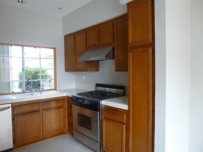 13252 Tiverton Rd San Diego, CA 92130 photo 4