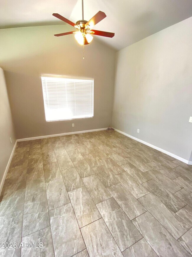 16253 N 18th St Phoenix, AZ 85022 photo 3
