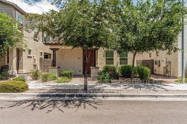 247 N 69th Pl Mesa, AZ 85205 photo 3