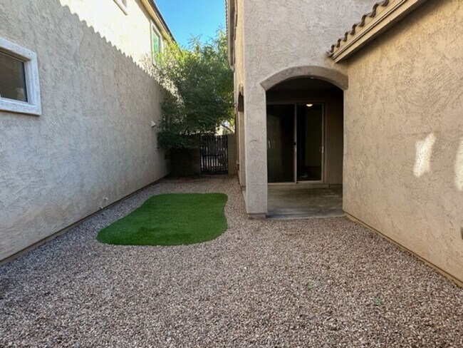 3286 E Sheffield Rd Gilbert, AZ 85296 photo 4