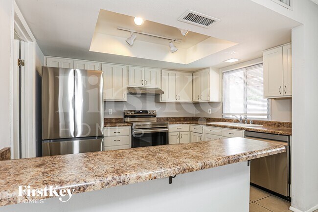 1918 E Watson Dr Tempe, AZ 85283 photo 5