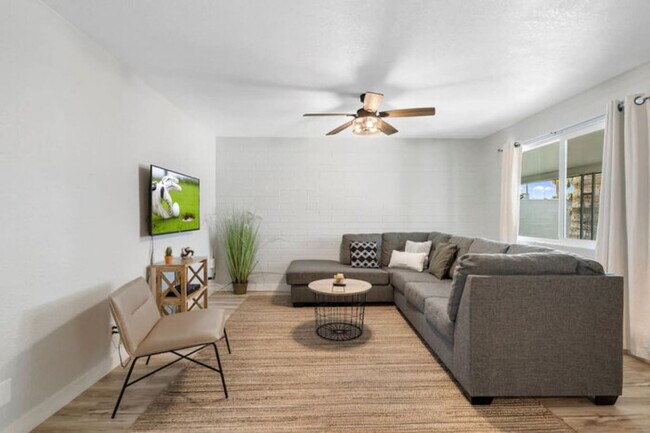 3314 N 66th Pl Scottsdale, AZ 85251 photo 2