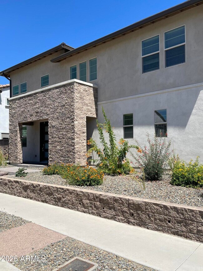 2382 W Gloria Ln Phoenix, AZ 85085 photo 2