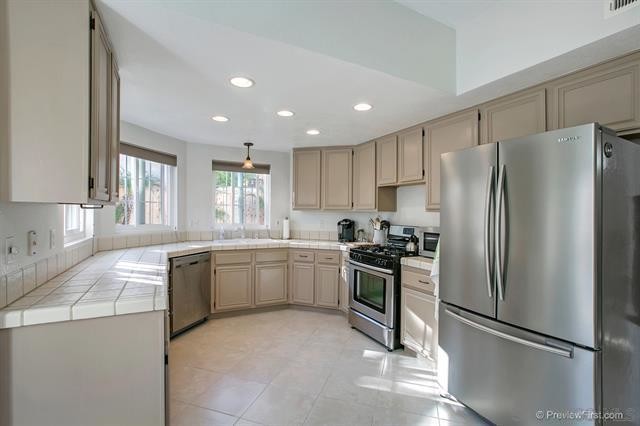 2175 Villa Sonoma Glen Escondido, CA 92029 photo 4